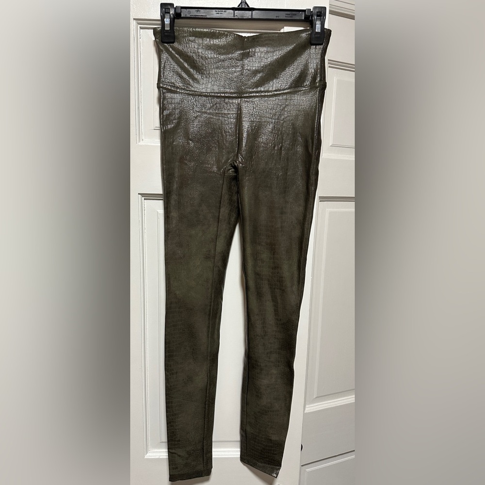 SPANX Women’s Faux Leather Leggings - LIKE NEW